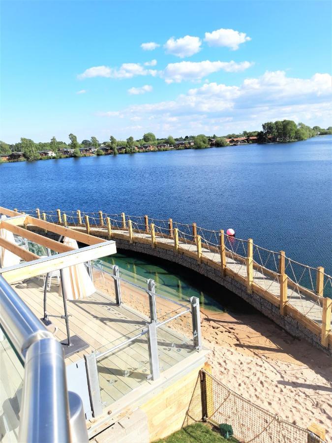 Luxury 2019 8 Berth Caravan With Hot Tub @ Tattershall Lakes Extérieur photo